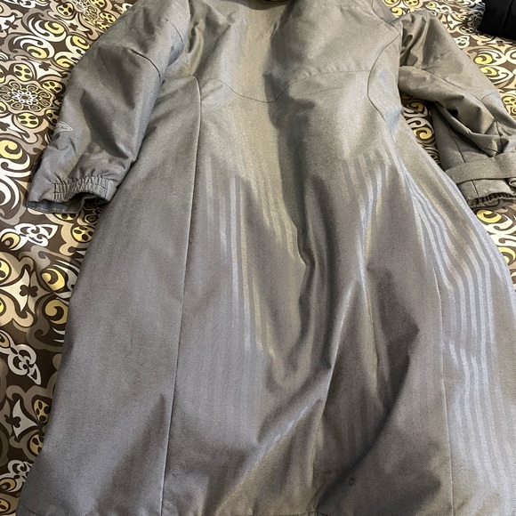 Columbia maxi grey winter jacket size medium - Picture 5 of 5